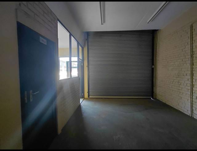 134M² WAREHOUSE TO LET IN POMONA